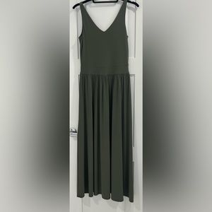 WHITE HOUSE BLACK MARKET Matte Jersey Fit & Flare Midi-Dress, Size XXS